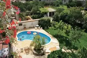 Beautiful Home in Vodice With Wifi and 3 Bedrooms, Водице