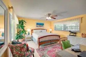 Narcissus Beach House - Weekly Beach Rental 2 Bedroom Home, Клируотер Бич