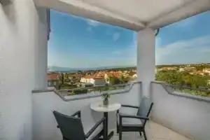 Apartments Kvarner, Малинска