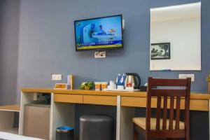 Botahtaung Hotel, Янгон