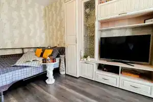 Квартира на берегу Невы, Кировск