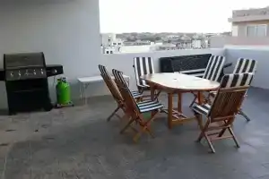 Very Bright Well Kept Apartment, Марсаскала