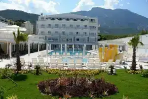 Maya World Imperial, Бельдиби