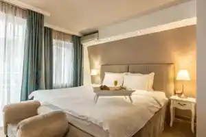 Hotel President De Luxe, Крагуевац