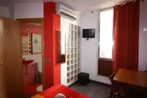 Hostal Abril, Мадрид