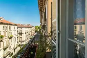 Porta Nuova & Parco del Valentino Roomy Flat, Турин