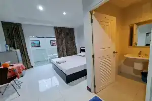 S. J. Mansion Phuket, Пхукет Таун