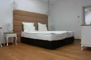 Hotel Alhambra, Лёндек-Здруй