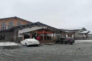 Гостиница «Тёплый стан», Покровское