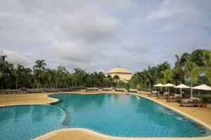 Pattaya YueHu Phoenix Deluxe Villa 5room, Хуай Яй