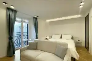 B and G Boutique apt. -heart of Milano- Design District, Милан