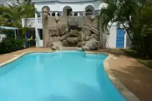 Villa Azzurra, Калодин