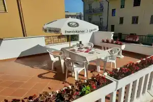 Casa el Paso, Паденге-суль-Гарда