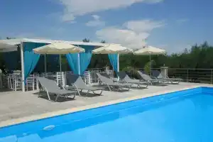Jp Pool & Apartments, Кардамена