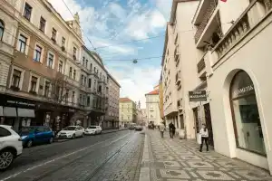 Lovely Apartment on Mala Strana just 10 mins walk to scenic places, Прага