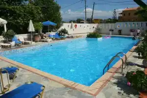 Kostaspant apartments, Малеме