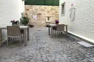 Otel tu çeşme, Чешме