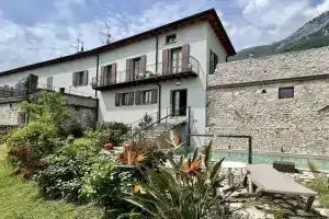 Villa del Lis, Гарньяно