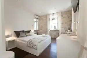 Apartments Leone, Сплит