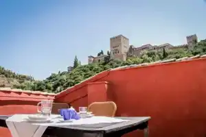 Apartamentos Turisticos Vista Alhambra, Гранада