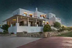 Lefteris Studios, Айя-Анна