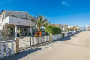 Apartments Bojana, Povljana