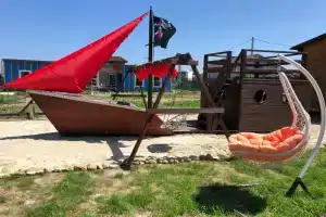 Домик художника, Кучугуры