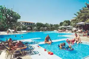 Adele Mare Hotel, Аделианос-Кампос