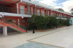 Summer Palace Hotel, Суэц