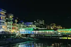 2-х комн. квартира с открытой террасой рядом с пляжем и морем