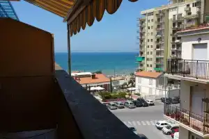 Residence Il Sole, Фоллоника