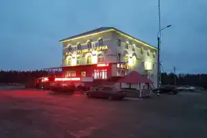 Арт-Мотель, Октябрьский
