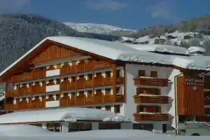 Sport Hotel Cristal, Фалькаде