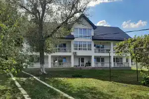 Гостевой дом «Ореховая роща», Даховская