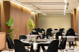 Gold Tower Lifestyle Hotel, Неаполь