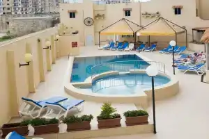 Mavina Hotel & Apartments, Сент-Полс-Бэй