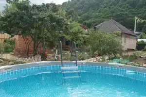 Милый дом, Каменномостский