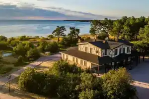 База отдыха «Заостровье», Заостровье