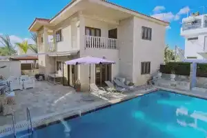 Ocean View 4 Br Villa, Никосия