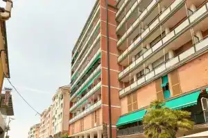 Deiva Marina Sea View Flat with Garage, Дейва Марина