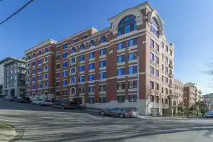 Domicile Suites at Elliott Bayview, Сиэтл