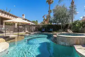 Casa Serenity Luxury Living w Pool & Jacuzzi, Индио