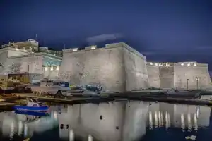 Fort St Angelo Mansions, Harbour Views Apartment, Сенглея