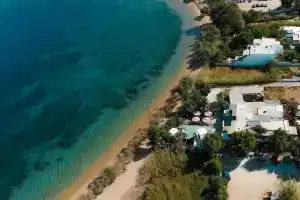 Alexandros Resort, Ливадион