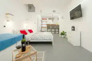 Studio apartment Sesula, Сплит