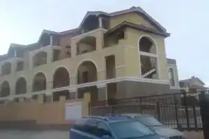 Апартаменты Испанская Деревня, Алупка