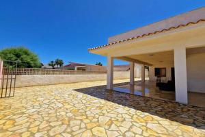 Casa baciata dal mare, Бирджи-Векки
