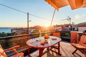 Sunset Serenity - Kardamili Seaside Getaway, Кардамили