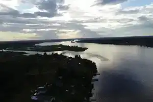 Дом на берегу реки Свирь