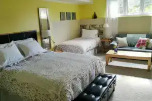 Opus 74 Bed & Breakfast, Стратфорд